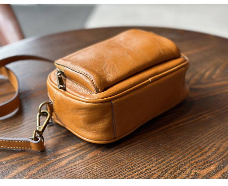 時尚真皮相機包女 新款小方包 頭層牛皮休閒單肩斜挎包 復古植鞣牛皮斜背包推薦 真皮包包