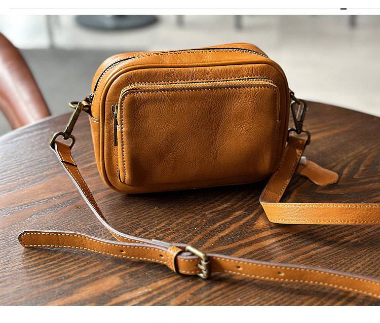 時尚真皮相機包女 新款小方包 頭層牛皮休閒單肩斜挎包 復古植鞣牛皮斜背包推薦 真皮包包