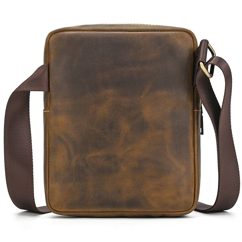 瘋馬皮斜背包 真皮休閑小方包 新款男士單肩背包斜跨包 簡約百搭手機包斜挎包推薦 真皮包包