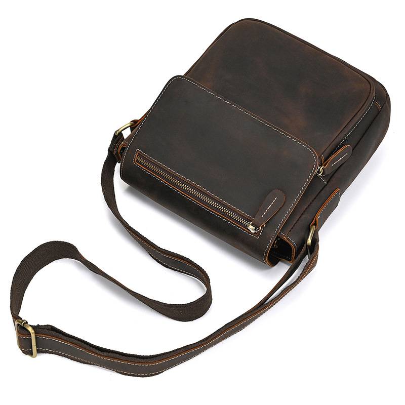 新款復古男士單肩包 瘋馬皮郵差包斜背包 真皮側背包斜挎包 頭層牛皮旅行斜跨包推薦 真皮包包