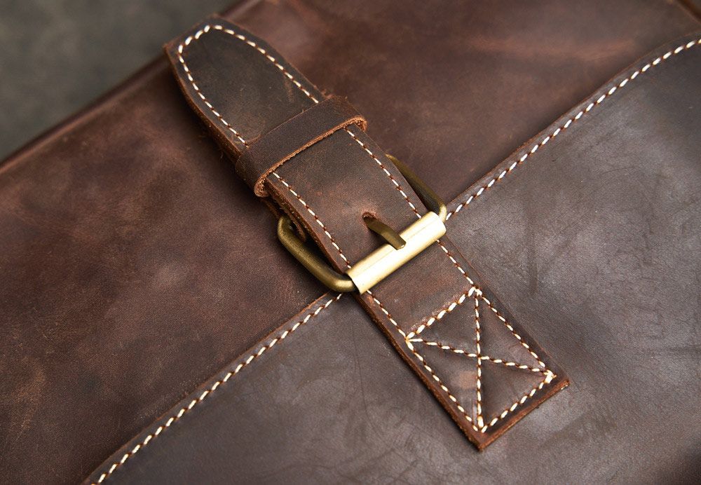 新款手工男士包包 瘋馬皮單肩包斜挎包 真皮休閒郵差包ipad包包 復古頭層牛皮男包斜背包推薦 真皮包包