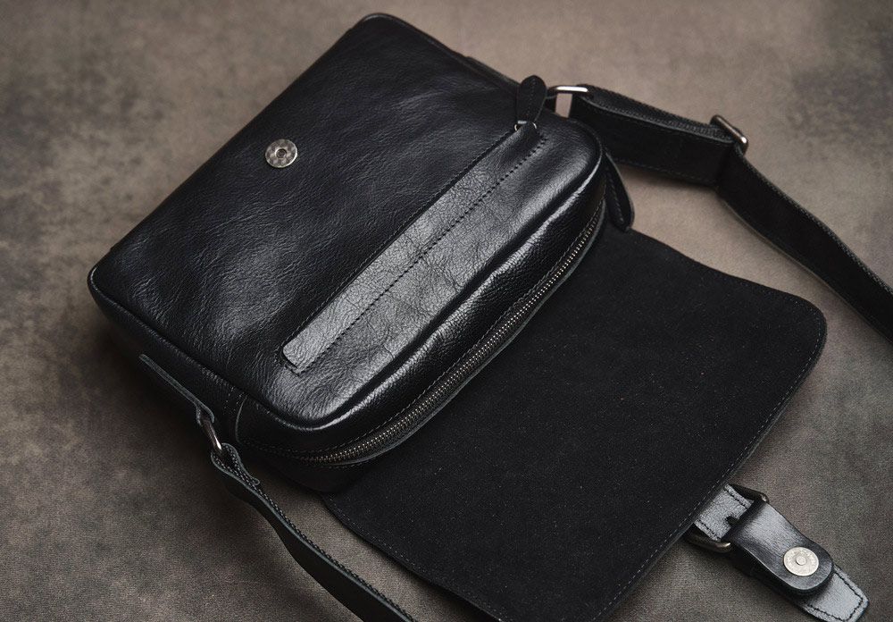 新款手工男士包包 瘋馬皮單肩包斜挎包 真皮休閒郵差包ipad包包 復古頭層牛皮男包斜背包推薦 真皮包包