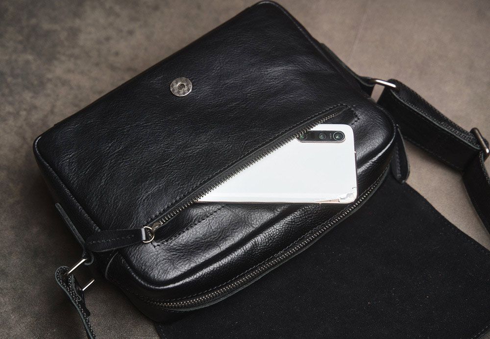 新款手工男士包包 瘋馬皮單肩包斜挎包 真皮休閒郵差包ipad包包 復古頭層牛皮男包斜背包推薦 真皮包包