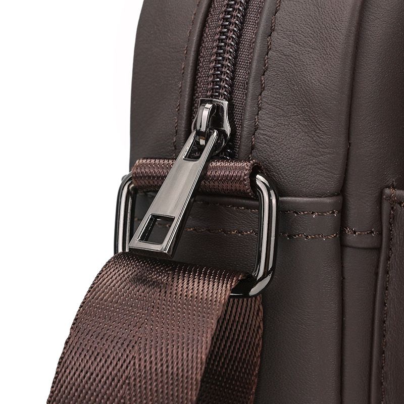 男男士真皮新款小單肩包 歐美復古戶外休閒斜挎包 翻蓋男包 時尚斜背包蓋頭包推薦 真皮包包