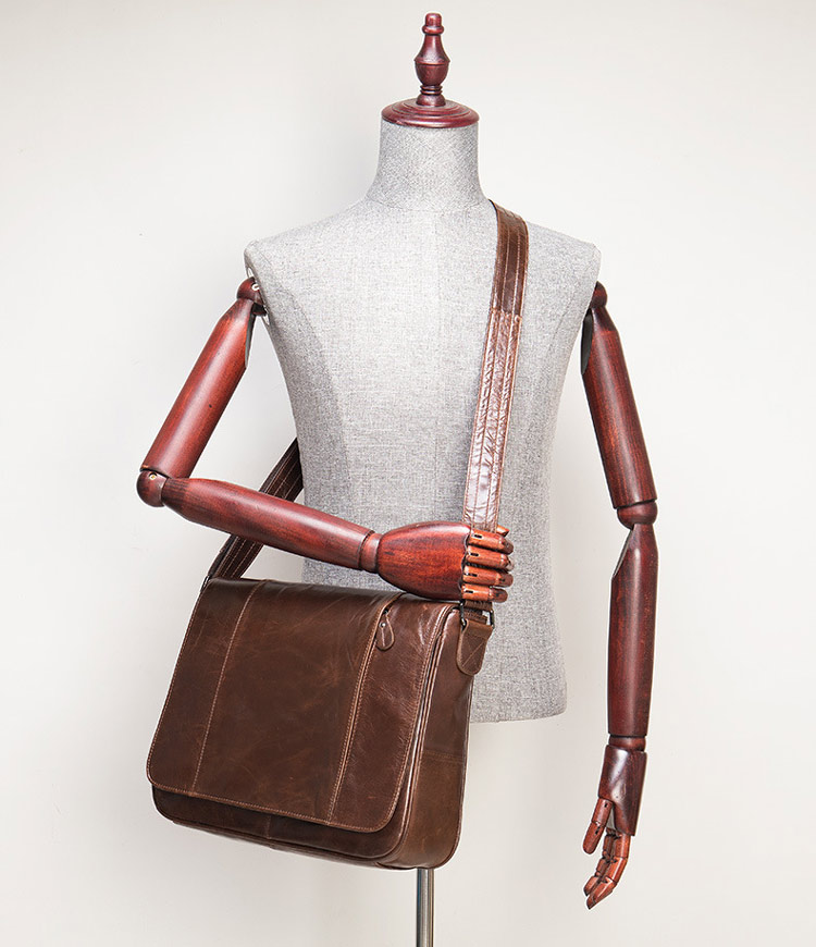 油蠟皮大容量單肩斜挎包 復古郵差包 頭層牛皮斜背包 瘋馬皮出差斜挎包 真皮單肩斜背包商務男士包 真皮包包