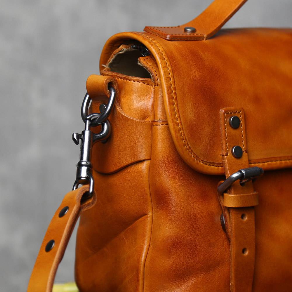 手工頭層牛皮植鞣皮簡約郵差包 真皮包包單肩包斜挎包 男女同款斜背包肩背包推薦 真皮包包