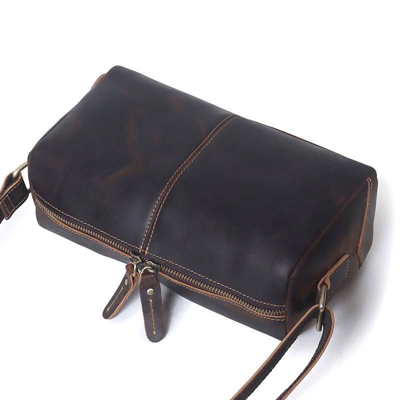 復古新款男士真皮單肩包 瘋馬皮斜挎包 大容量頭層牛皮真皮男包斜背包簡約小方包推薦 真皮包包