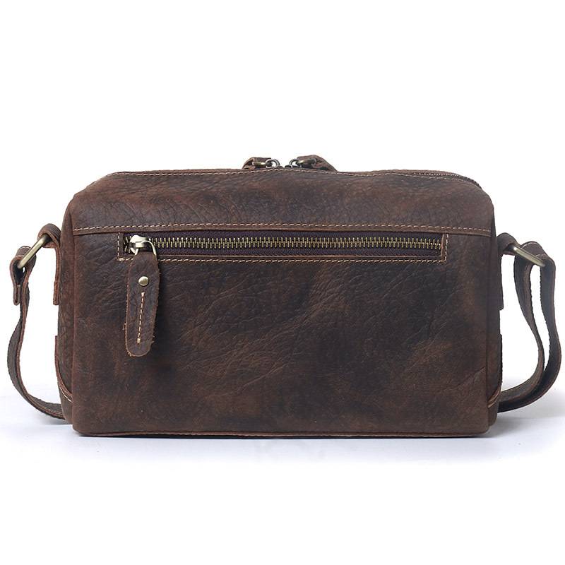 復古新款男士真皮單肩包 瘋馬皮斜挎包 大容量頭層牛皮真皮男包斜背包簡約小方包推薦 真皮包包