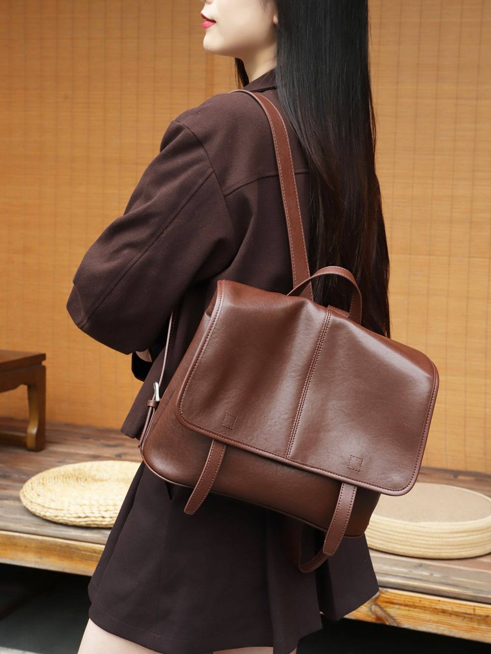 新款真皮女包學生書包 頭層植鞣牛皮雙肩包 經典郵差包後背包 女式復古背包推薦 真皮包包