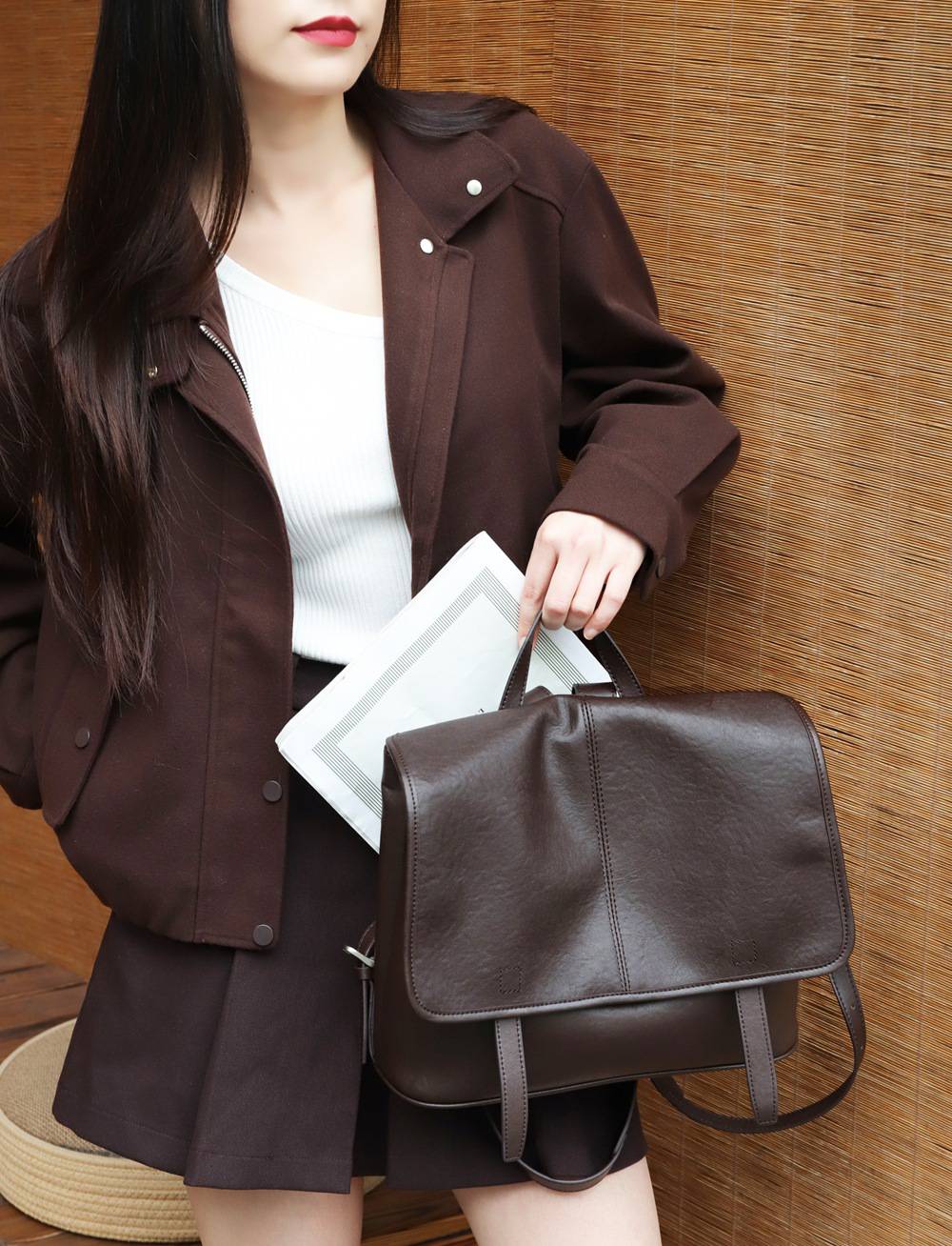 新款真皮女包學生書包 頭層植鞣牛皮雙肩包 經典郵差包後背包 女式復古背包推薦 真皮包包