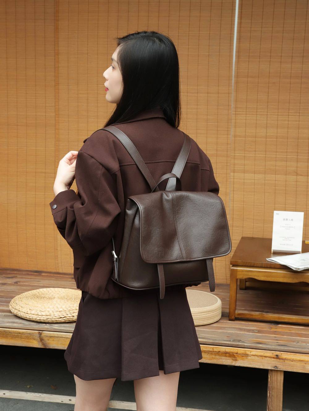 新款真皮女包學生書包 頭層植鞣牛皮雙肩包 經典郵差包後背包 女式復古背包推薦 真皮包包