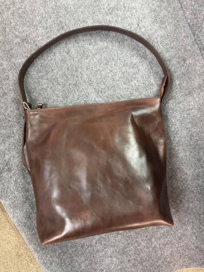 復古手工擦色頭層植鞣皮斜背包 高級質感牛皮水桶包托特包 新款真皮女包斜挎包推薦 真皮包包