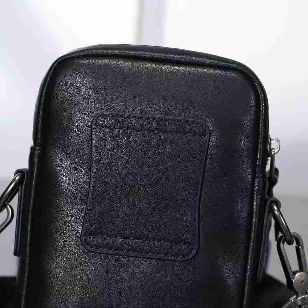 新款休閑百搭多功能手機小包包 真皮男士單肩包斜背包 男生戶外運動手機斜跨包推薦 真皮包包