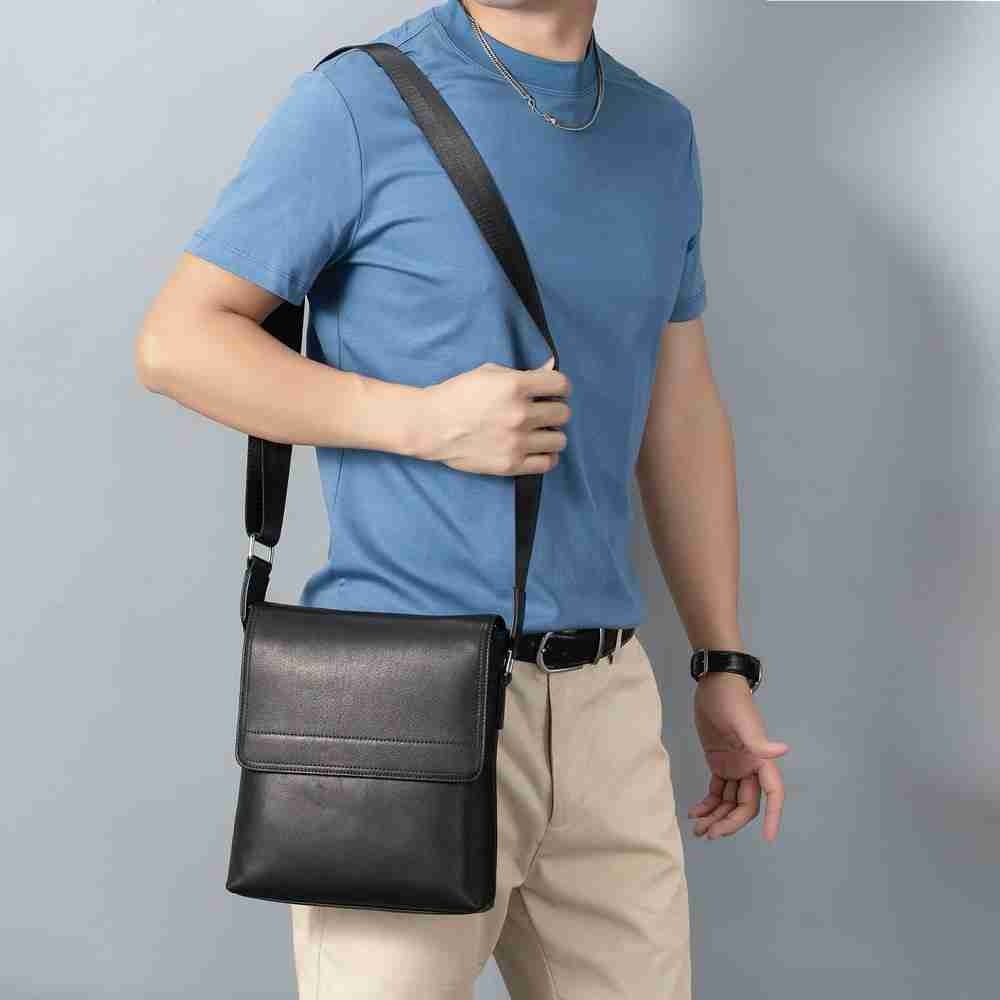 休閑商務通勤斜背包 男士豎款翻蓋單肩背包真皮斜挎包 新款簡約頭層牛皮單肩包推薦 真皮包包